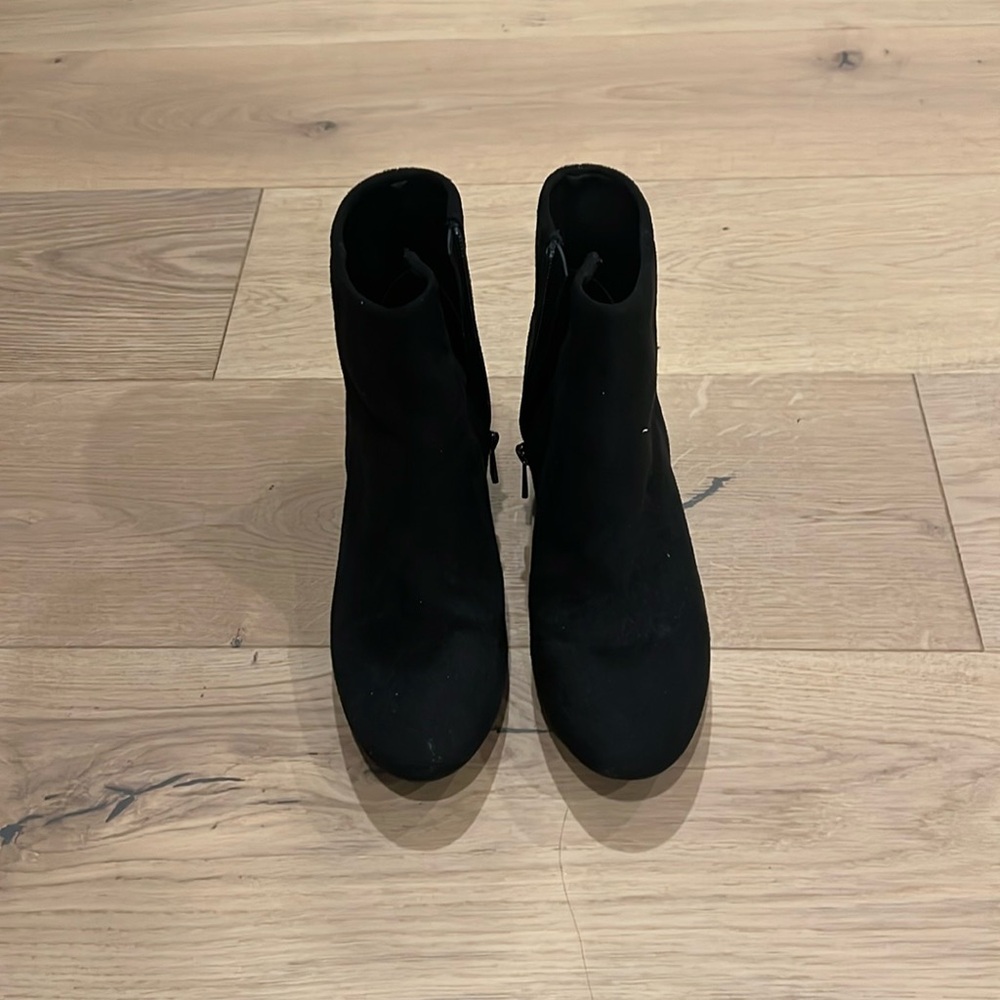New day faux suede ankle boot